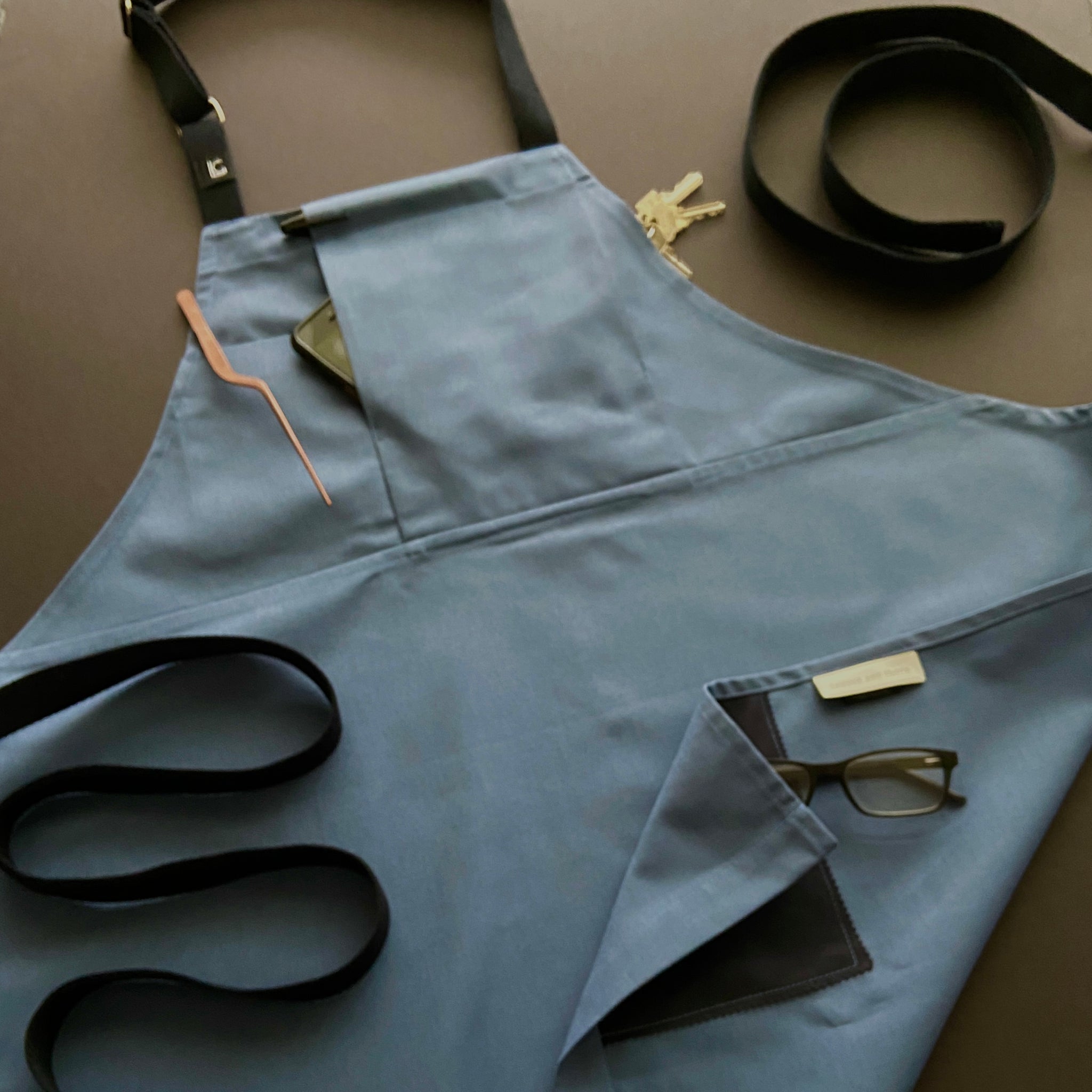 Aprons – Labour and Cloth